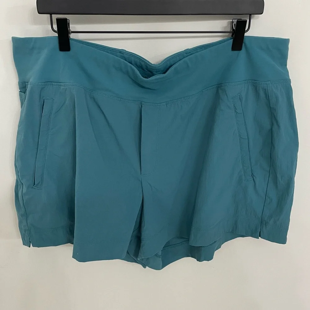 Athleta Women's Trekkie North Shorts Size 18 Hike Travel Athleisure Outdoor. 1 - Picture 2 of 6